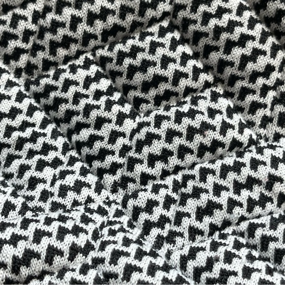 GAPFIT puffy quilted turtleneck sweatshirt sweater, women’s M. - Picture 5 of 10